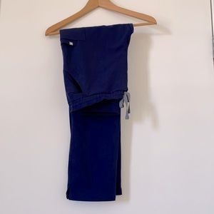 Figs Yola scrubs, size M